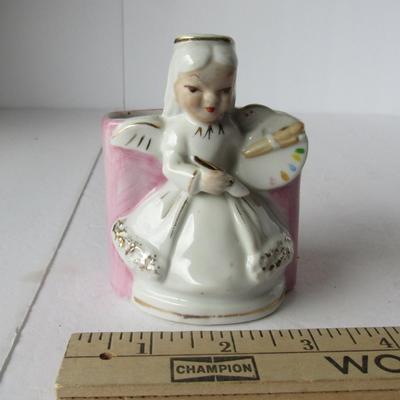 Lot 489:  Vintage Angel Planter