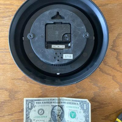Clock 8.5" with temparture