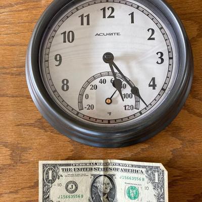 Clock 8.5" with temparture