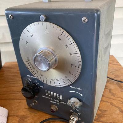 Donner Lab Oscillator Model 10 audio signal 