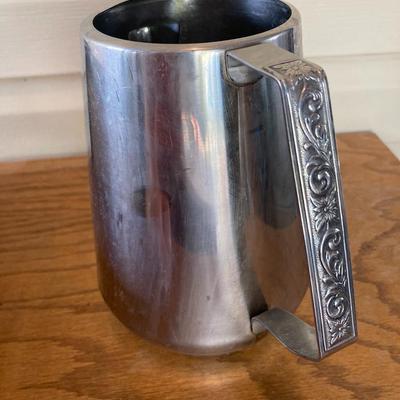 Stainless steel pitcher 18 gauge 