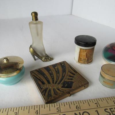 Lot 491: Lady's Junk Drawer Lot