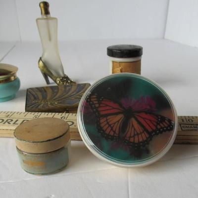 Lot 491: Lady's Junk Drawer Lot