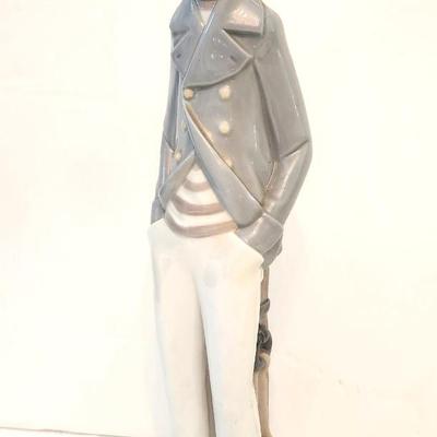 Lot #69  LLADRO Figure "Sea Captain"