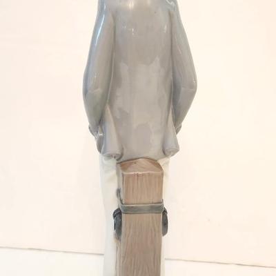 Lot #69  LLADRO Figure "Sea Captain"