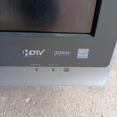 Magnavox HDTV Dolby Digital 32" Television / TV  with remote control