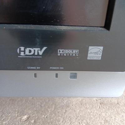 Magnavox HDTV Dolby Digital 32" Television / TV  with remote control
