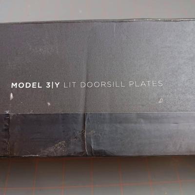 Tesla Model 3|Y Lit Doorsill Plates