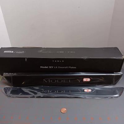 Tesla Model 3|Y Lit Doorsill Plates