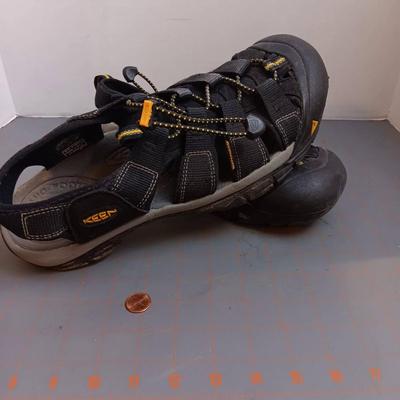 Keen Menâ€™s 11.5 Water Sandals