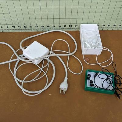 Apple Laptop Power Cord & Headphones