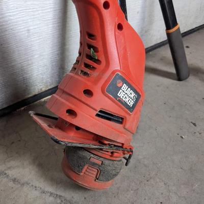 Black + Decker Electric Trimmer, Clippers, and Hose Attachment