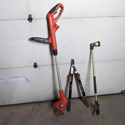 Black + Decker Electric Trimmer, Clippers, and Hose Attachment