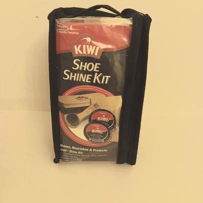 Kiwi Shoe Shine Kit