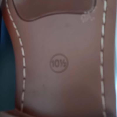 Goodfellow Dress Shoe - Size 10.5 with Shine Kit