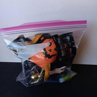 Halloween Glow Sticks & Decor
