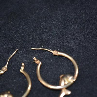 14k Dolphin Earrings 0.8g