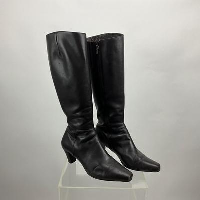 484 Sudini Brown Boots & Gloves