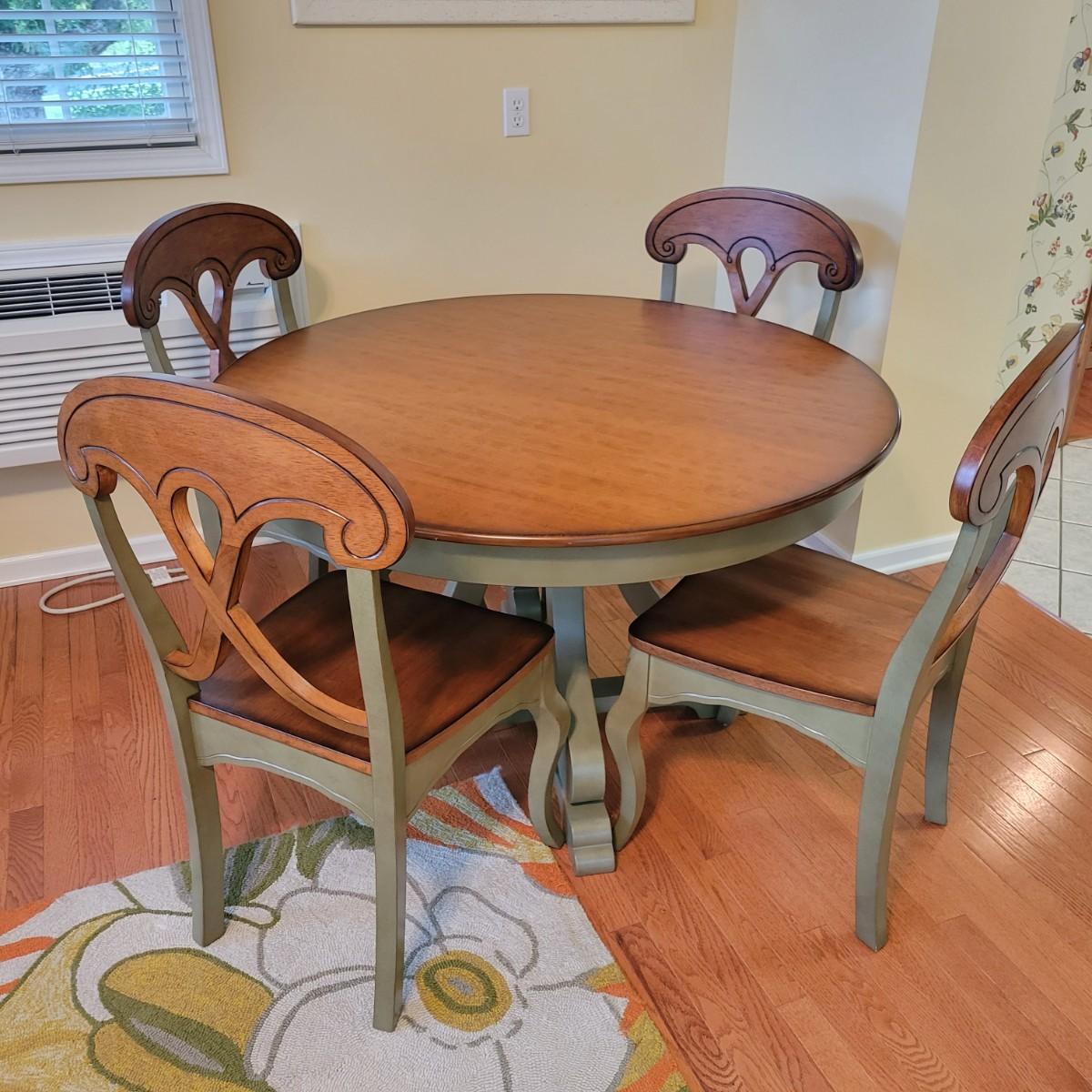 Pier 1 Imports Table and Chairs (SR-DW) | EstateSales.org