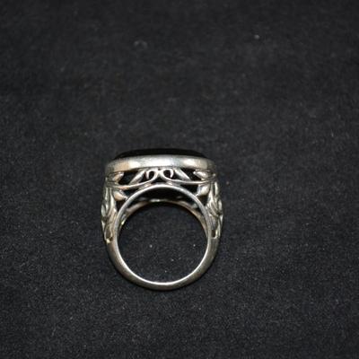 925 Sterling Oval Filigree Ring with Black Stone Setting Size 6.5 8.0g