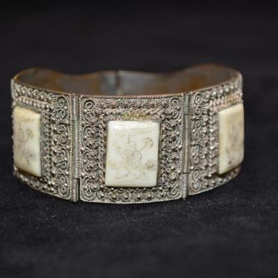 Vintage Silver-Tone SIAM Clasp Bracelet with Carved Inlay Panels 6.5"