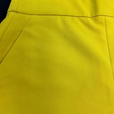 497 ZARA Women Yellow Shorts Sz Sm