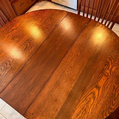 Antique Solid Oak Pedestal Table w/ 2 Leaves + 5 Windsor Chairs