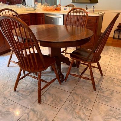 Antique Solid Oak Pedestal Table w/ 2 Leaves + 5 Windsor Chairs