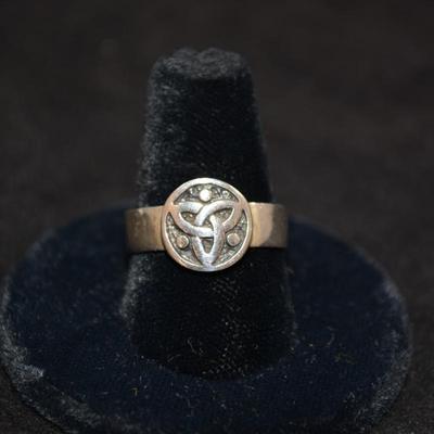 925 Sterling Celtic Trinity Knot Ring Size 9 5.0g