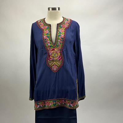 1543 Boston Proper Embroidered Tunic Top