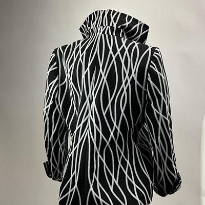 1549 Linda Allard-Ellen Tracy Zig Zag Blazer
