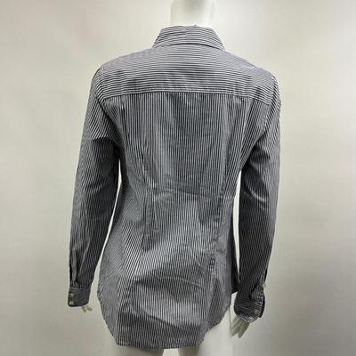Lot 1564. Vineyard Vines Blue/White Striped Button Front Top NWT