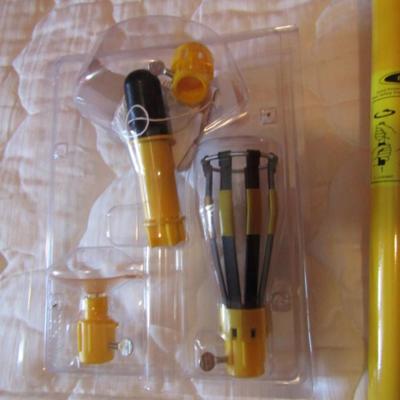 Light Bulb Changer Kit with Telescoping Pole