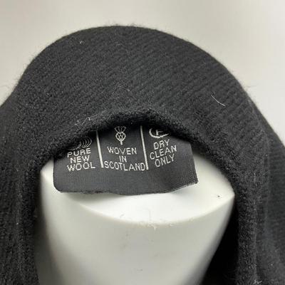 1579 Wool Wrap - Cut Out O/S
