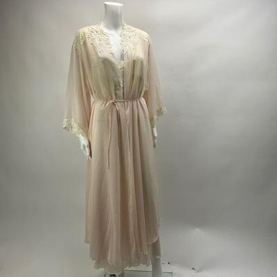 Lot 1586. Verbena Nightgown & Bath Robe Set ( pale pink & ivory )