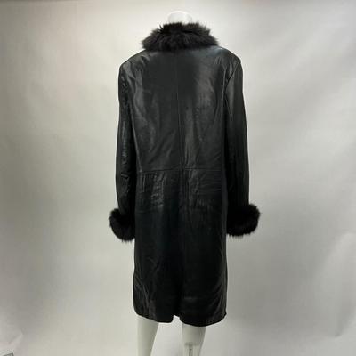 Lot 1600. J. Percy Genuine Leather Coat with Fur Trim ( size 14 )