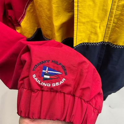 Lot 611 Tommy Hilfiger Sailing Gear /Fowl Weather Gear Jacket ( Size Menâ€™s XL )