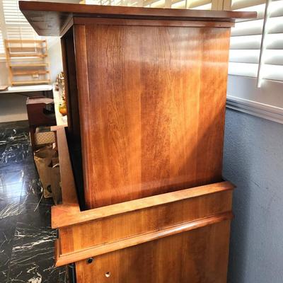 Lot #96  Vintage TV Cabinet w/Motor that raises TV - WORKS