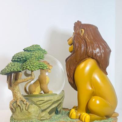 Rare Disney musical water globe
