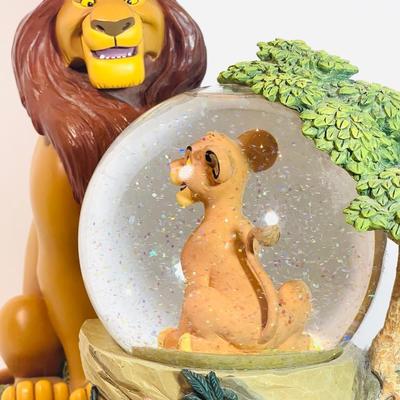 Rare Disney musical water globe