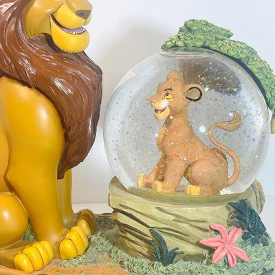Rare Disney musical water globe