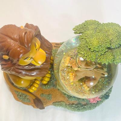 Rare Disney musical water globe