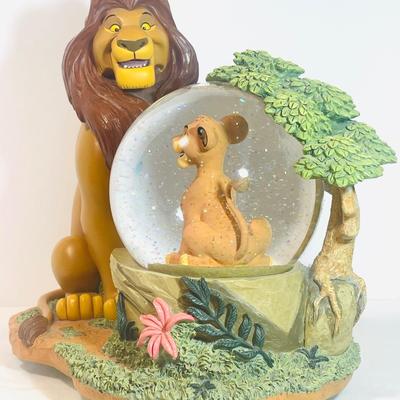 Rare Disney musical water globe