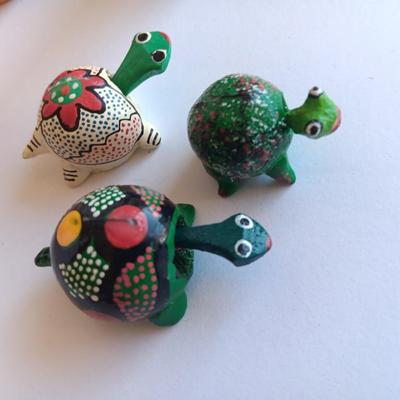 Bobble - head family with pets! Papa Bob, Momma Bob, Baby Bob, Grandma Bob, dog Bob, turtle Bob family, little birdie bob, and non-bob Frog.