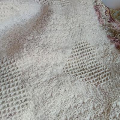 King sized Better Homes Bedspread / quilt with Small reversible design throw blanket.