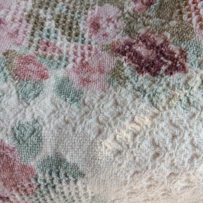 King sized Better Homes Bedspread / quilt with Small reversible design throw blanket.