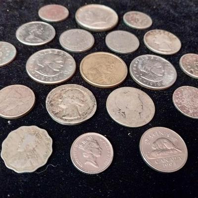 ASSORTMENT OF OLD COINS