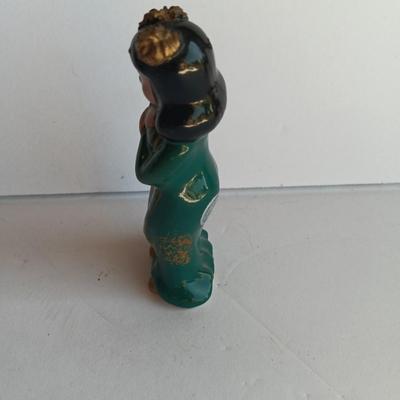 Vintage Empire Japan Oriental salt and Pepper shakers - people
