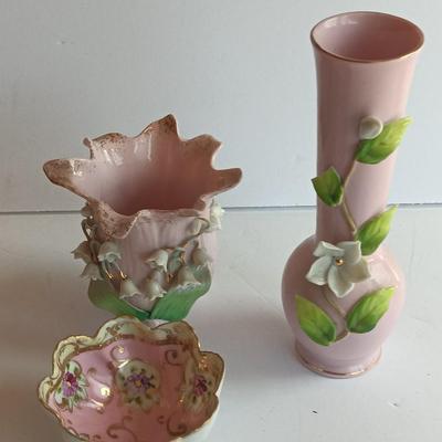 Vintage Lefton China hand painted vase with other dainty porcelain collectibles