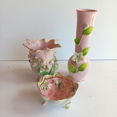 Vintage Lefton China hand painted vase with other dainty porcelain collectibles